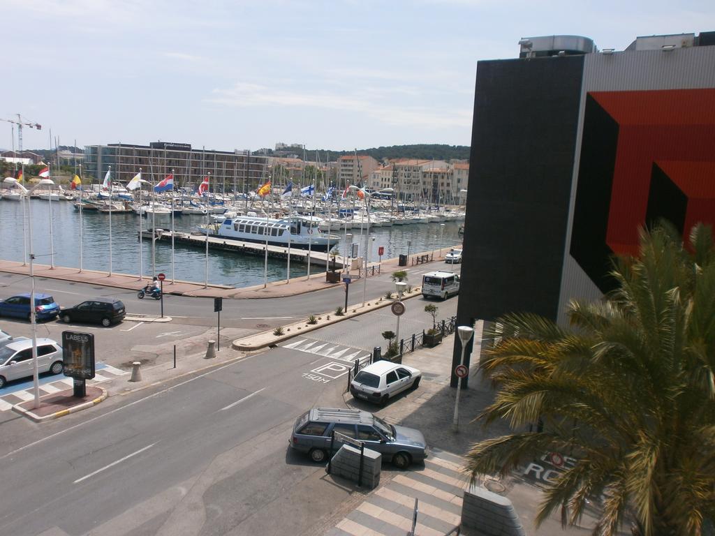Hotel Restaurant La Fregate La Seyne-sur-Mer Rom bilde
